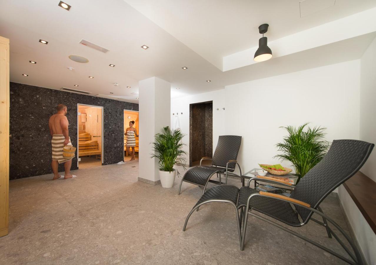 Hotel Bacher Asitzstubn Leogang Bagian luar foto