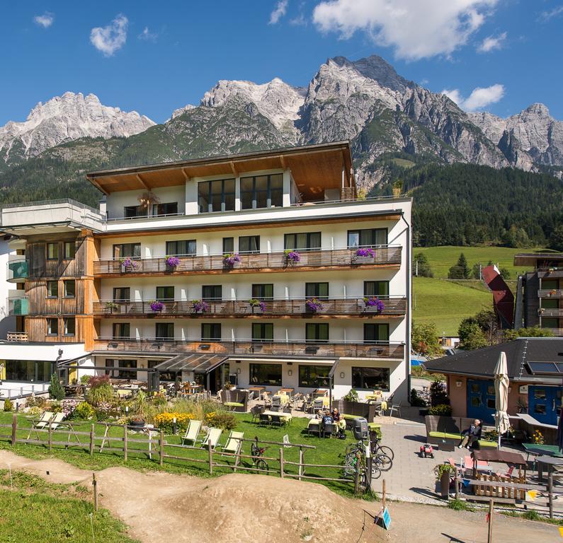 Hotel Bacher Asitzstubn Leogang Bagian luar foto