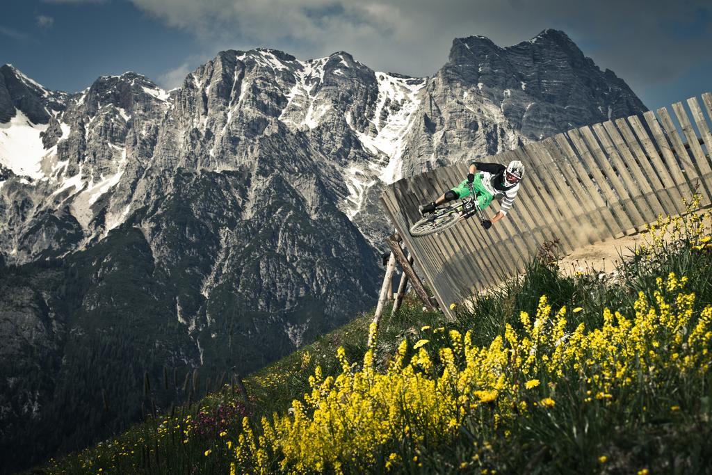 Hotel Bacher Asitzstubn Leogang Bagian luar foto