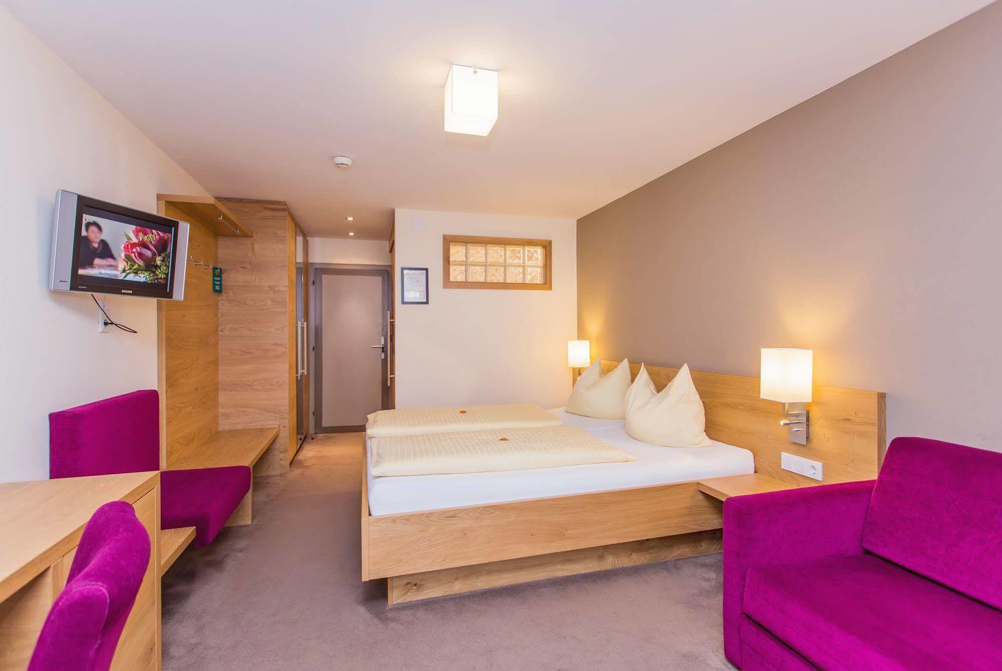 Hotel Bacher Asitzstubn Leogang Bagian luar foto