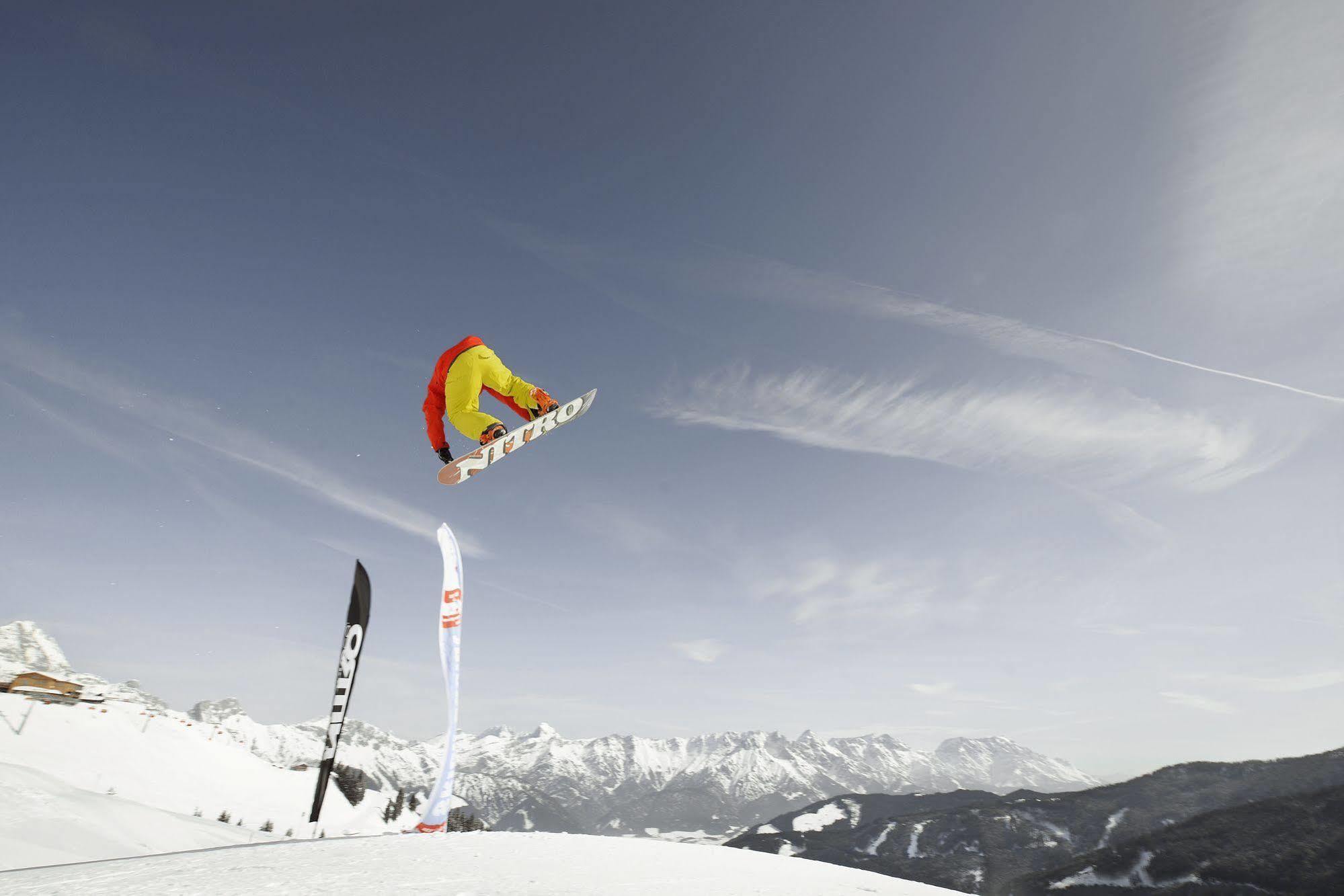 Hotel Bacher Asitzstubn Leogang Bagian luar foto