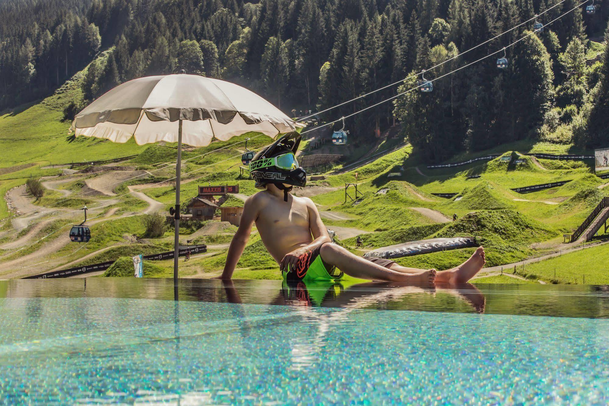 Hotel Bacher Asitzstubn Leogang Bagian luar foto
