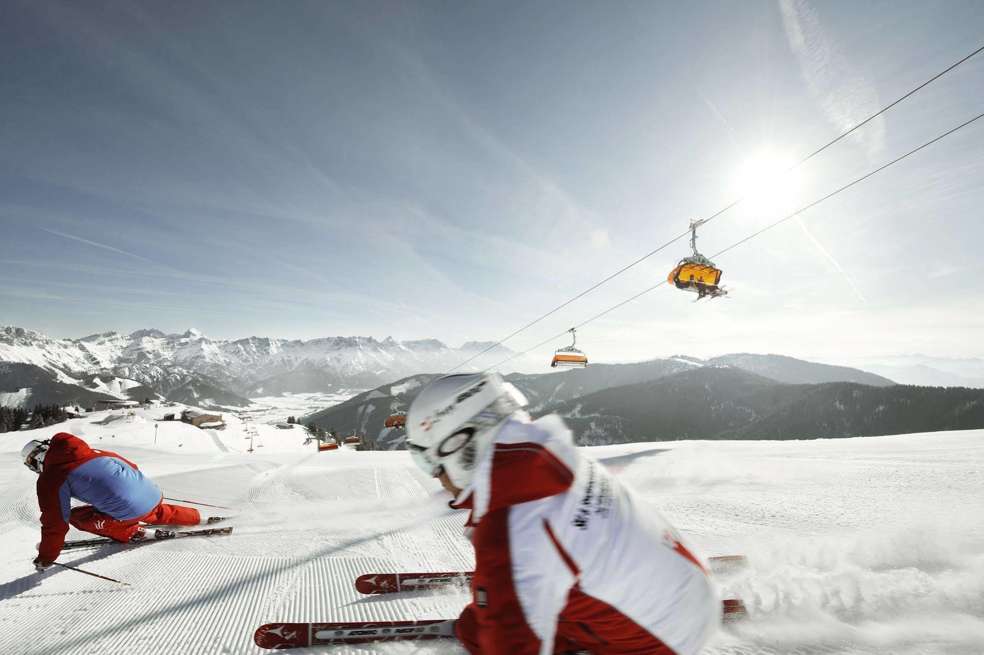 Hotel Bacher Asitzstubn Leogang Bagian luar foto