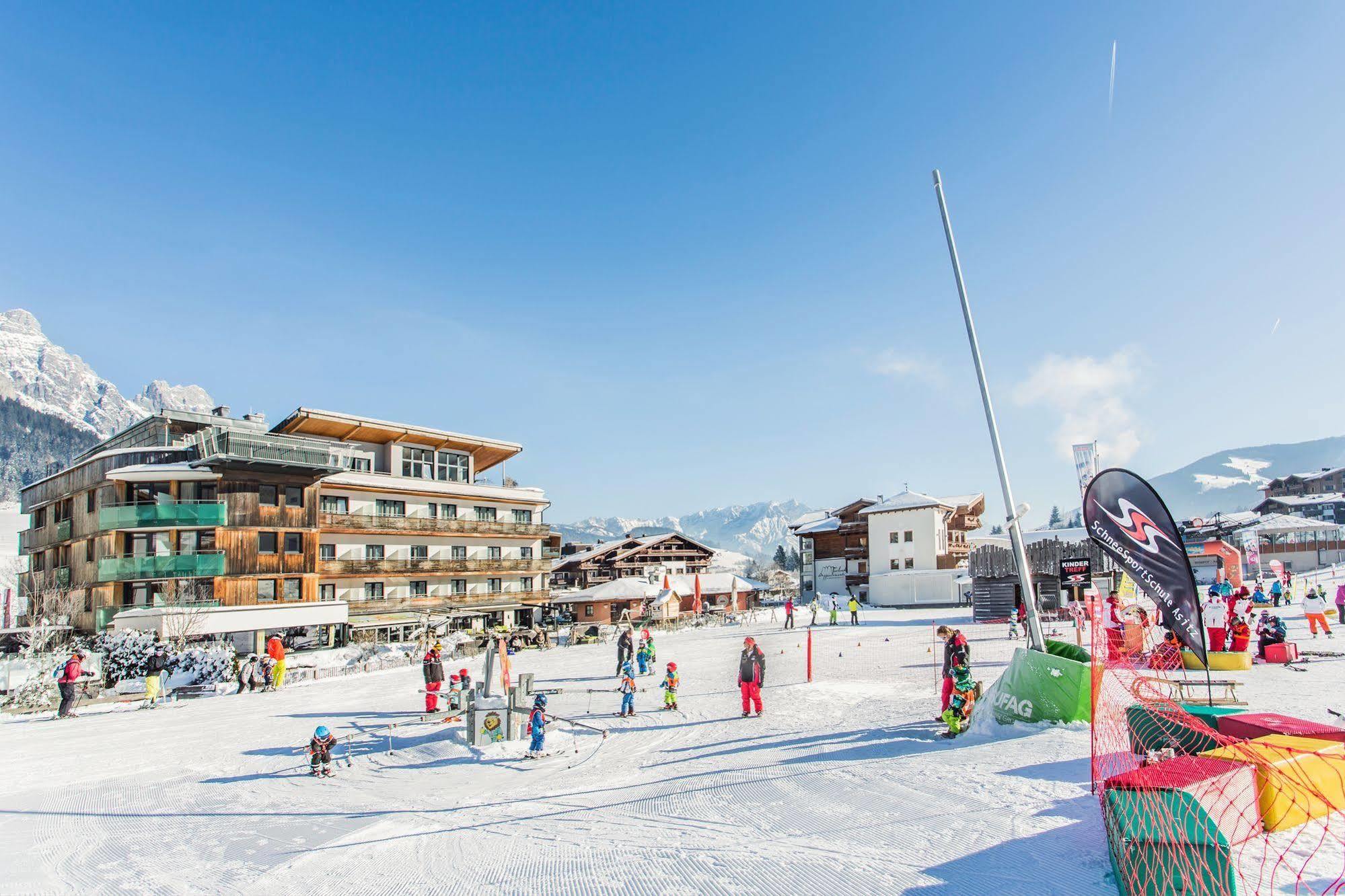 Hotel Bacher Asitzstubn Leogang Bagian luar foto