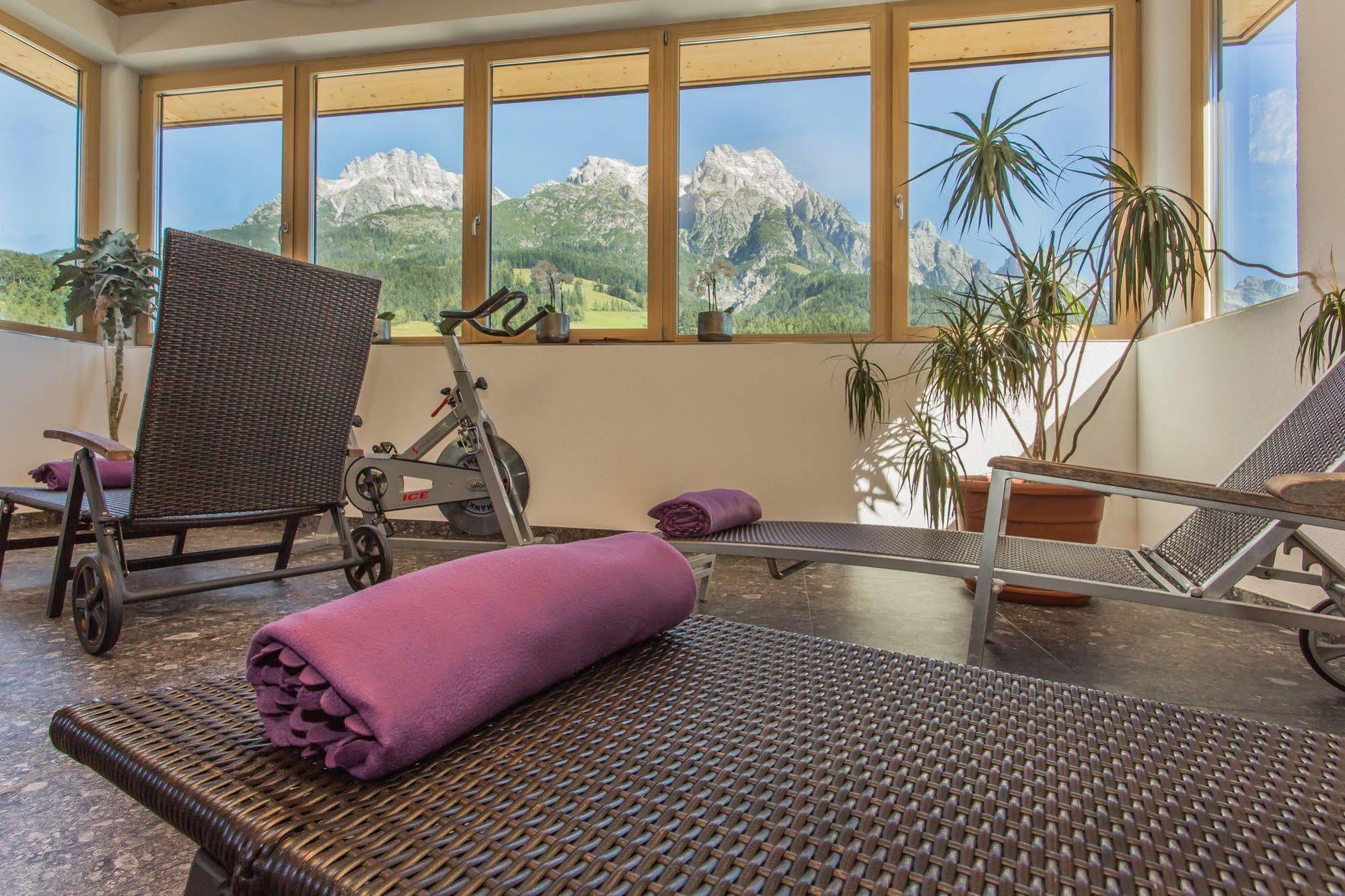 Hotel Bacher Asitzstubn Leogang Bagian luar foto